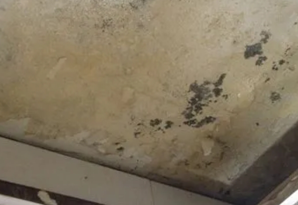 苏州市阳台漏水维修公司分享下苏州市卫生间渗水维修需要注意哪些问题。